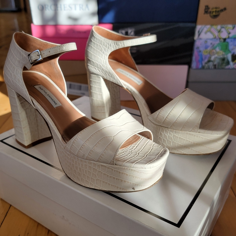 Tabitha Simmons - Patton - Croc Embossed Platform Sandal | Euro 39, 8 US